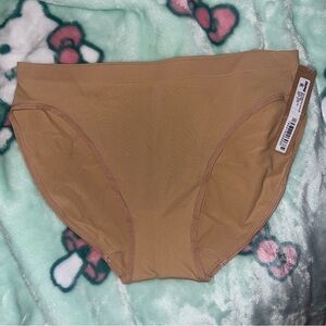 Skims soft smoothing brief in Ochre